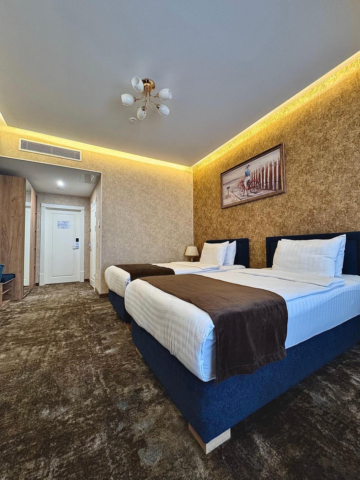 Garnet Mir Hotel Tashkent Exterior photo